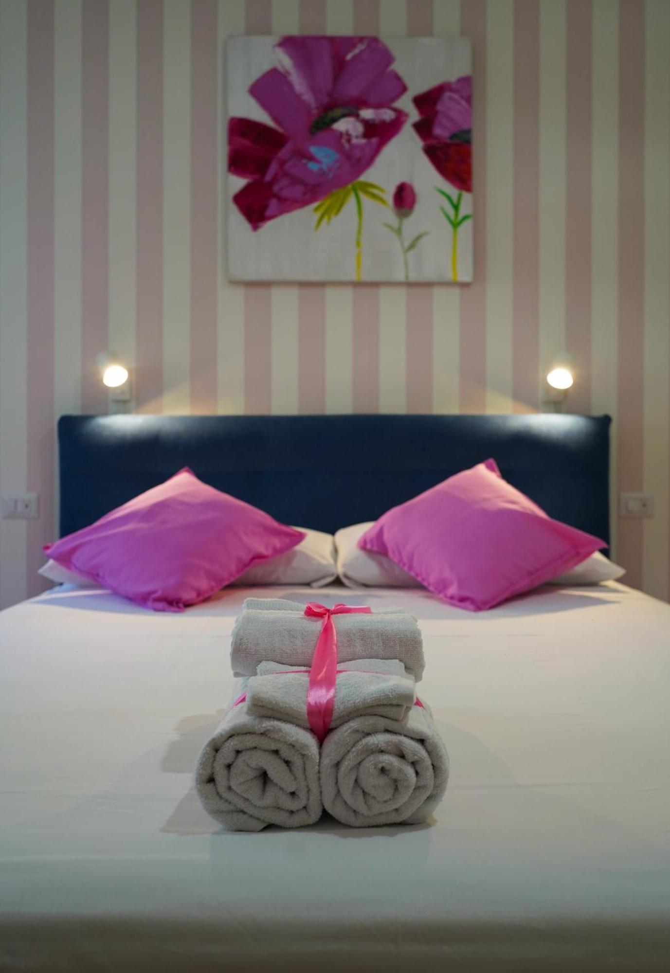 Santo Apartment In Trastevere Rom Eksteriør billede